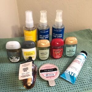 Bath & Body Works Antibacterial Hand Sanitizer Caramel Pumpkin Swirl Tiki Bundle